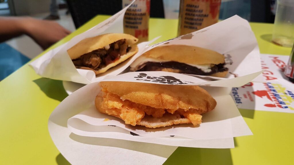 La Carajita mit venezolanischen Arepas